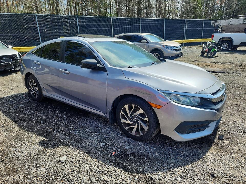 Photo 4 from auction – 2018 HONDA CIVIC with VIN 2HGFC2F73JH551006