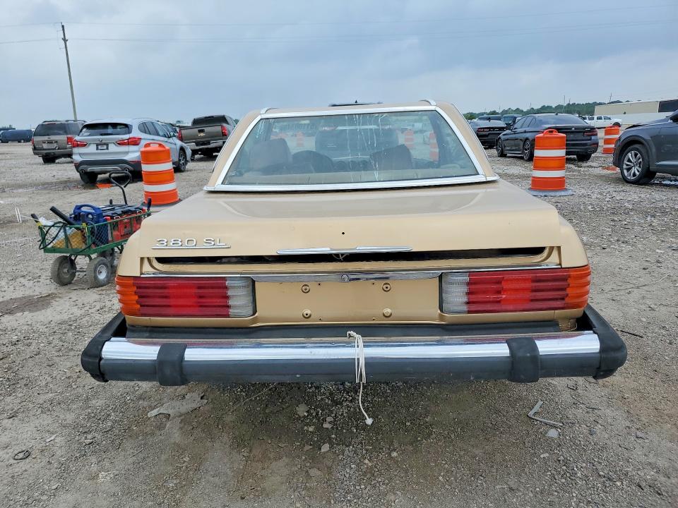 Photo 6 from auction – 1982 MERCEDES-BENZ 380 with VIN WDBBA45A1CB013040