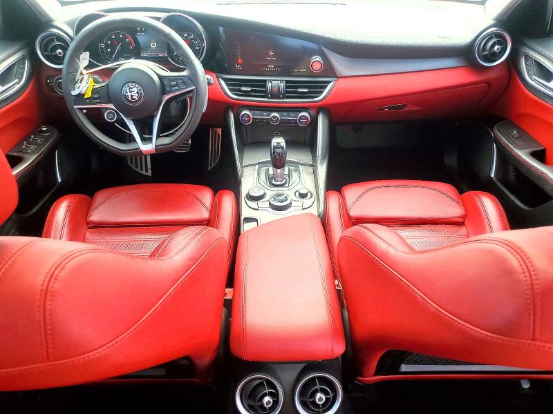 Photo 8 from auction – 2018 ALFA ROMEO GIULIA with VIN ZARFAECN2J7599493