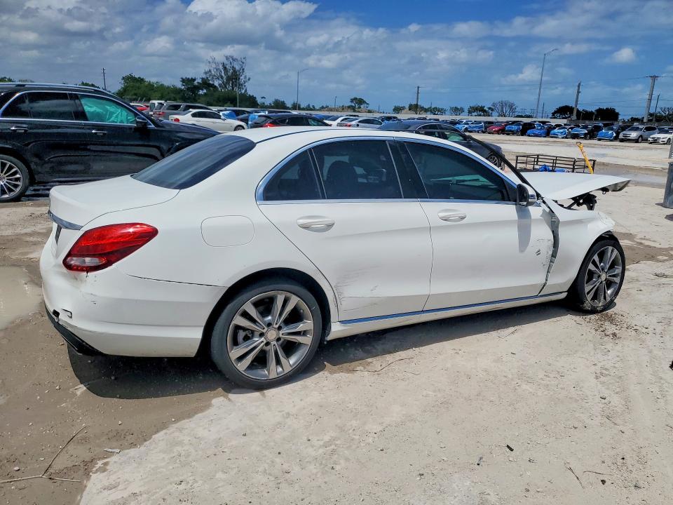 Photo 3 from auction – 2016 MERCEDES-BENZ C with VIN 55SWF4JB4GU173322