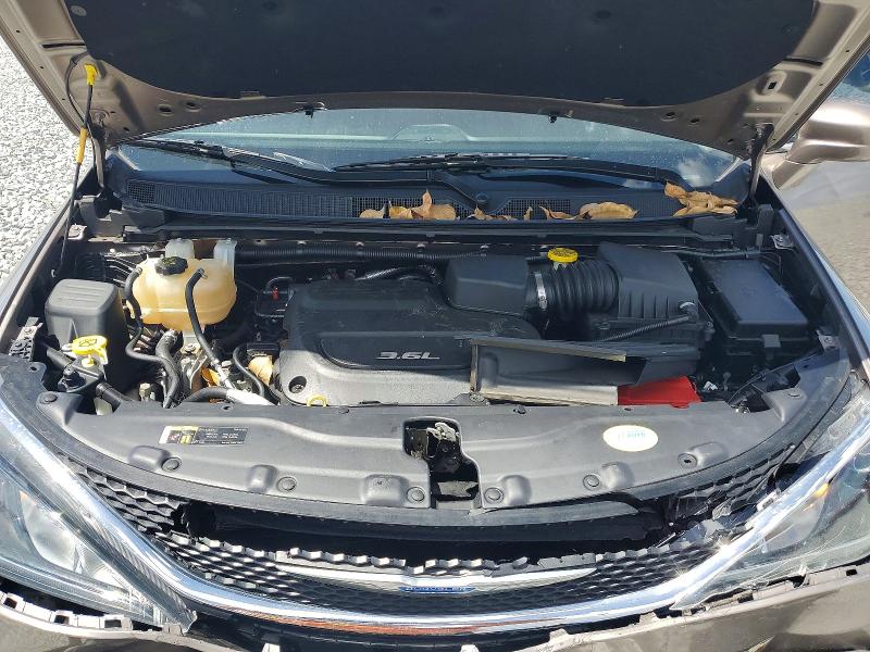 Photo 12 from auction – 2018 CHRYSLER PACIFICA with VIN 2C4RC1FG2JR158100
