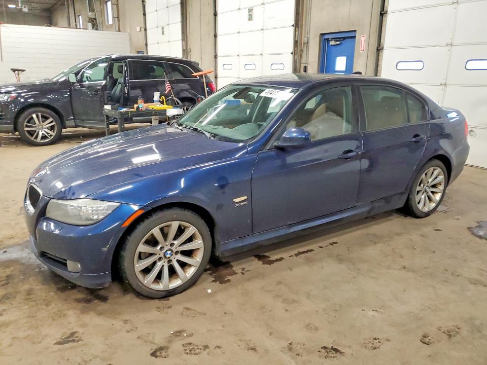 BMW 328 2011 with VIN WBAPK7C56BA970552 - Photo from auction