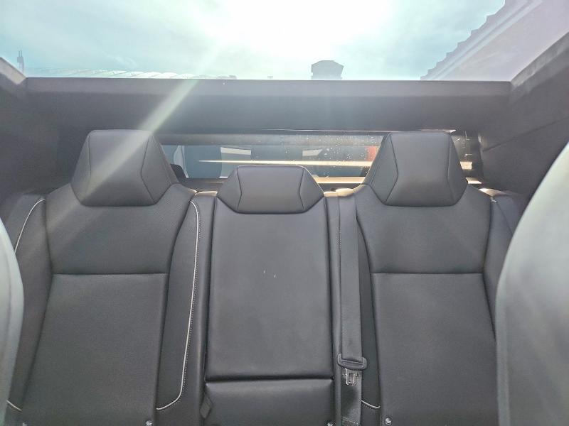 Photo 10 from auction – 2024 TESLA CYBERTRUCK with VIN 7G2CEHED1RA001322