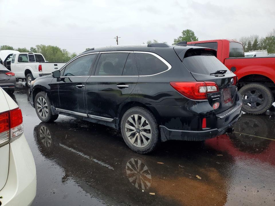 Photo 2 from auction – 2017 SUBARU OUTBACK with VIN 4S4BSATC6H3272654