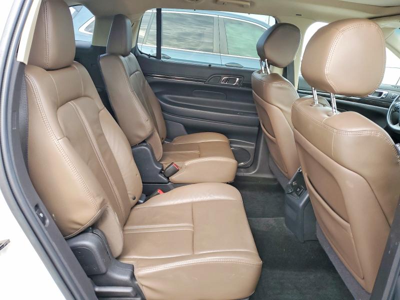 Photo 11 from auction – 2018 LINCOLN MKT with VIN 2LMHJ5AT6JBL00177
