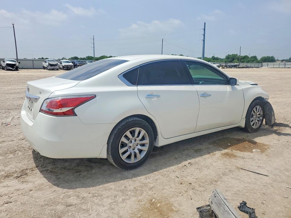Photo 3 from auction – 2015 NISSAN ALTIMA with VIN 1N4AL3AP9FC573579