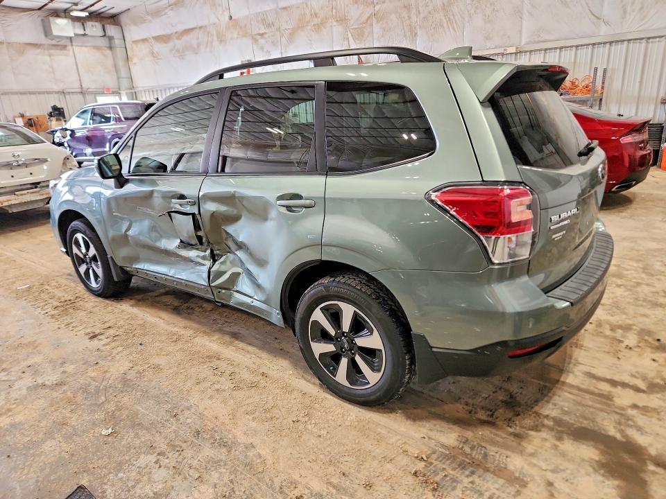 Photo 2 from auction – 2017 SUBARU FORESTER with VIN JF2SJAEC0HH533687
