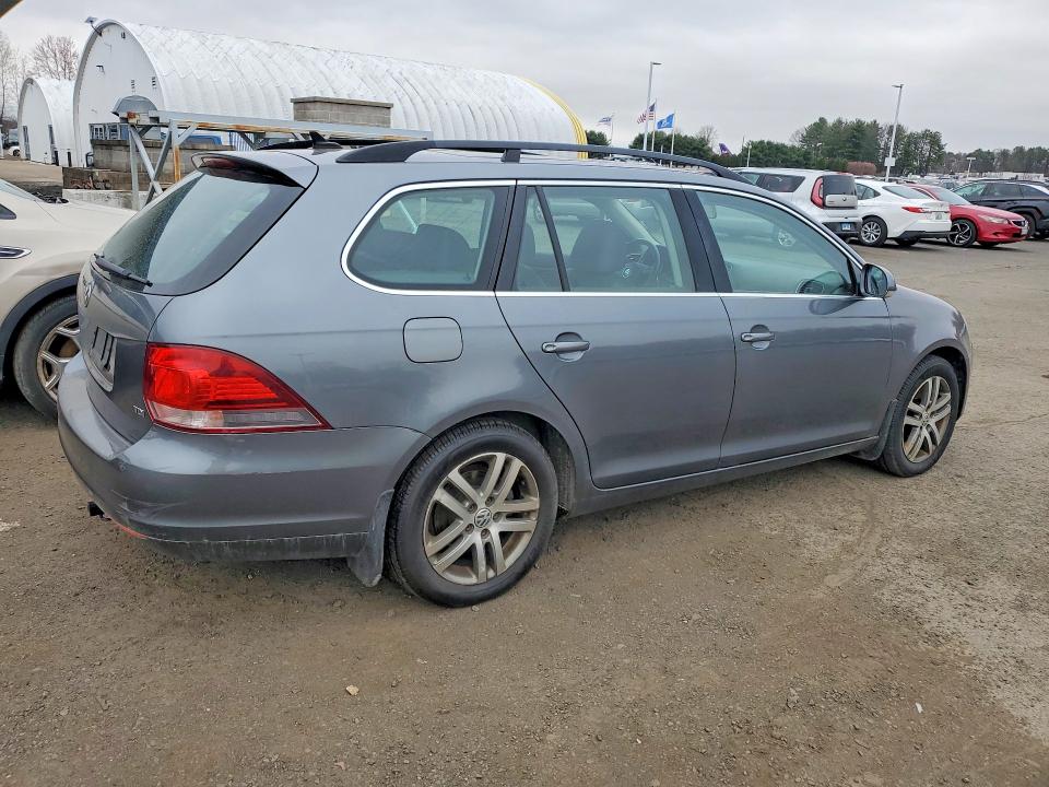 Photo 3 from auction – 2013 VOLKSWAGEN JETTA with VIN 3VWPL7AJXDM642327