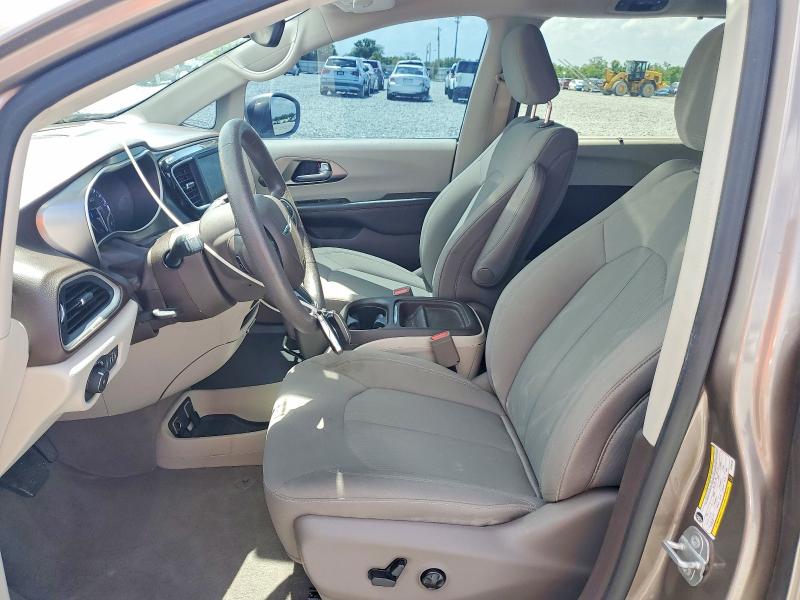 Photo 7 from auction – 2018 CHRYSLER PACIFICA with VIN 2C4RC1FG2JR158100