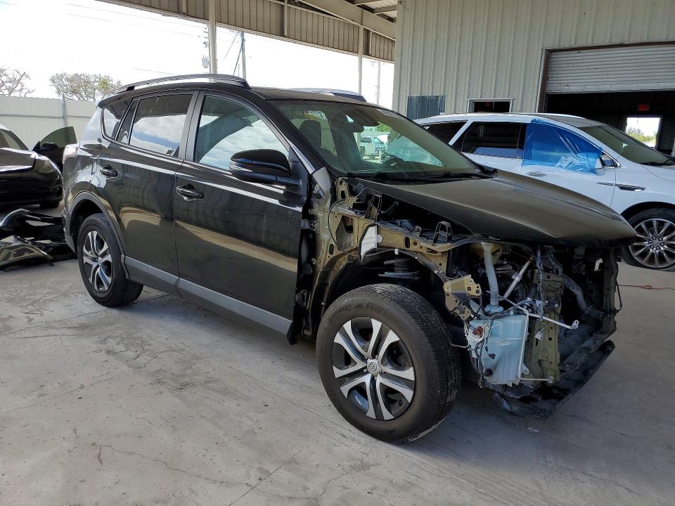 Photo 4 from auction – 2017 TOYOTA RAV 4 with VIN 2T3WFREV3HW327677