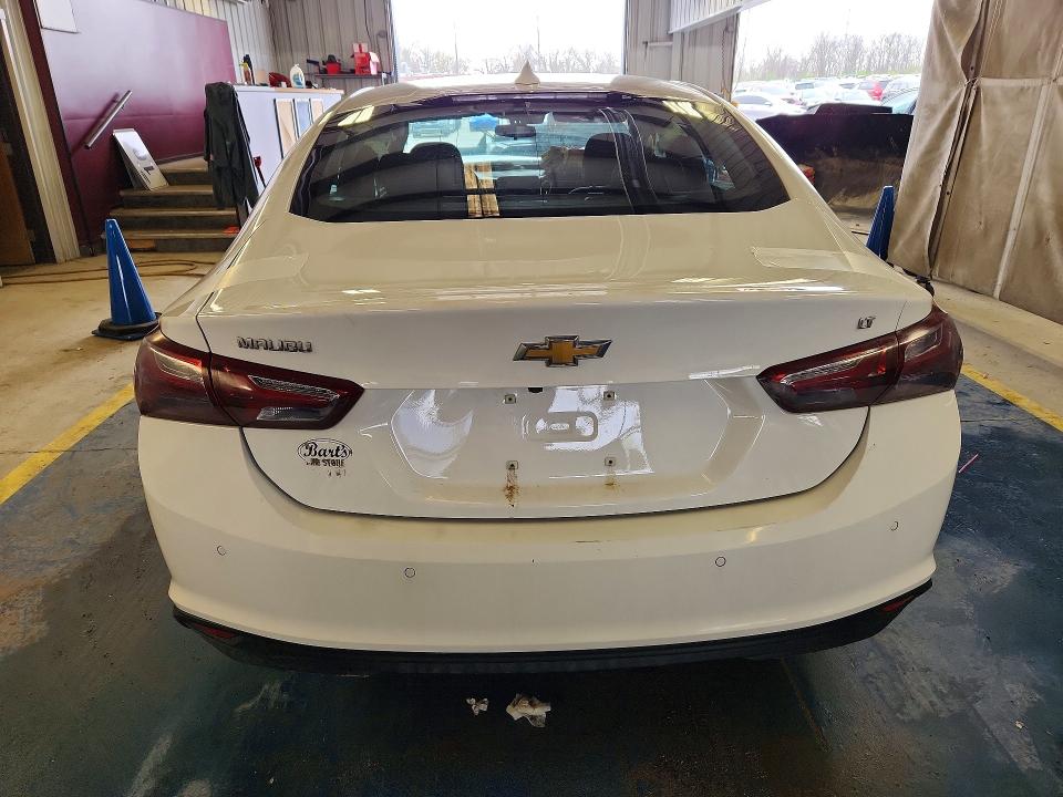 Photo 6 from auction – 2019 CHEVROLET MALIBU with VIN 1G1ZD5ST6KF126078