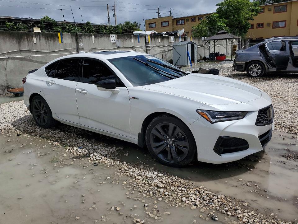 Снимка 4 от търг – 2021 ACURA TLX с VIN 19UUB5F56MA014837