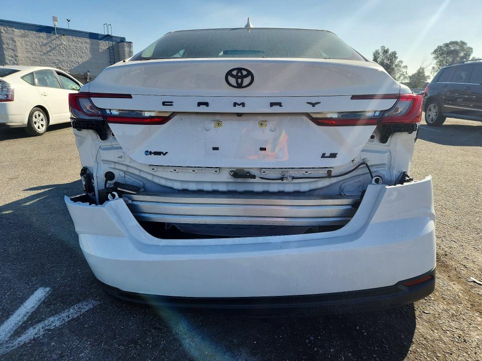 Photo 6 from auction – 2026 TOYOTA CAMRY with VIN 4T1DAACK2TU224736