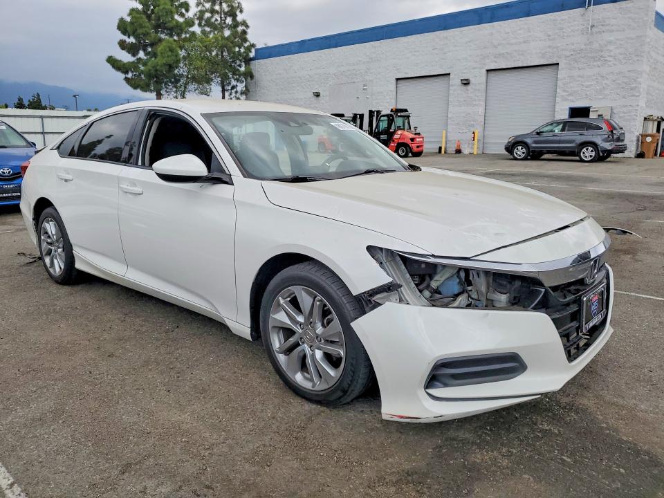 Photo 4 from auction – 2018 HONDA ACCORD with VIN 1HGCV1F13JA198073