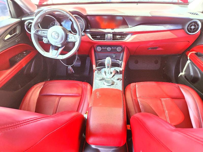 Photo 8 from auction – 2021 ALFA ROMEO STELVIO with VIN ZASPAJAN8M7C99804