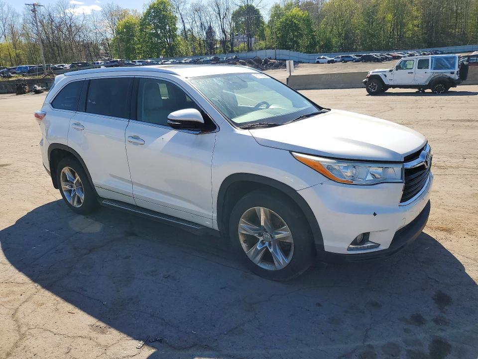 Photo 4 from auction – 2014 TOYOTA HIGHLANDER with VIN 5TDDKRFHXES010374