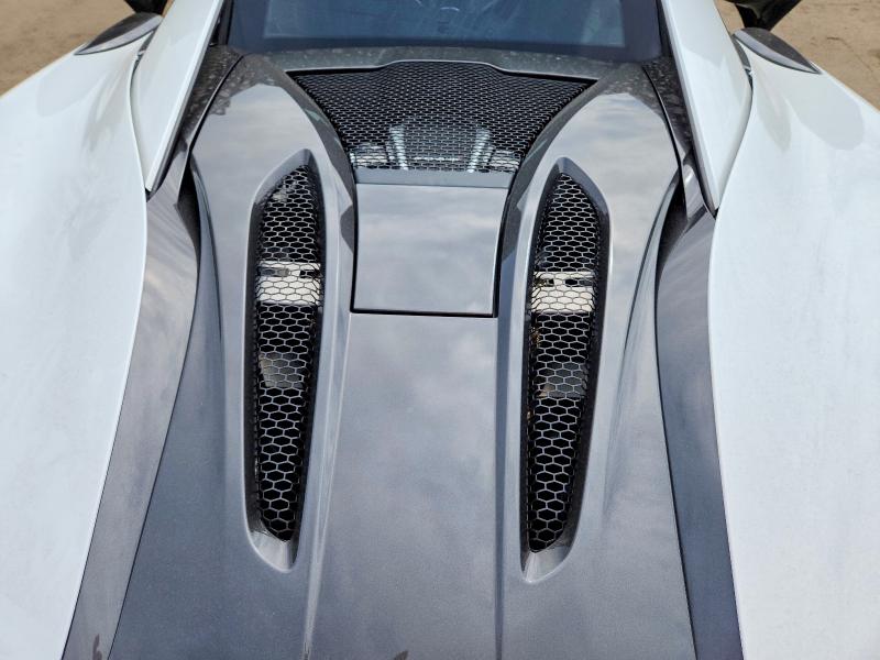 Снимка 11 от търг – 2017 MCLAREN AUTOMOTIVE 570S с VIN SBM13DAA4HW002084