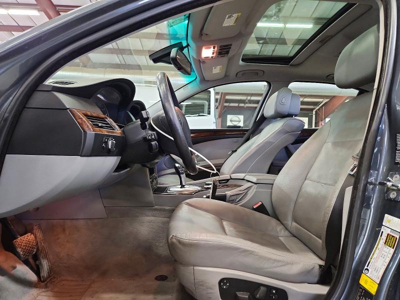 Photo 7 from auction – 2008 BMW 528 with VIN WBANV13518CZ53568