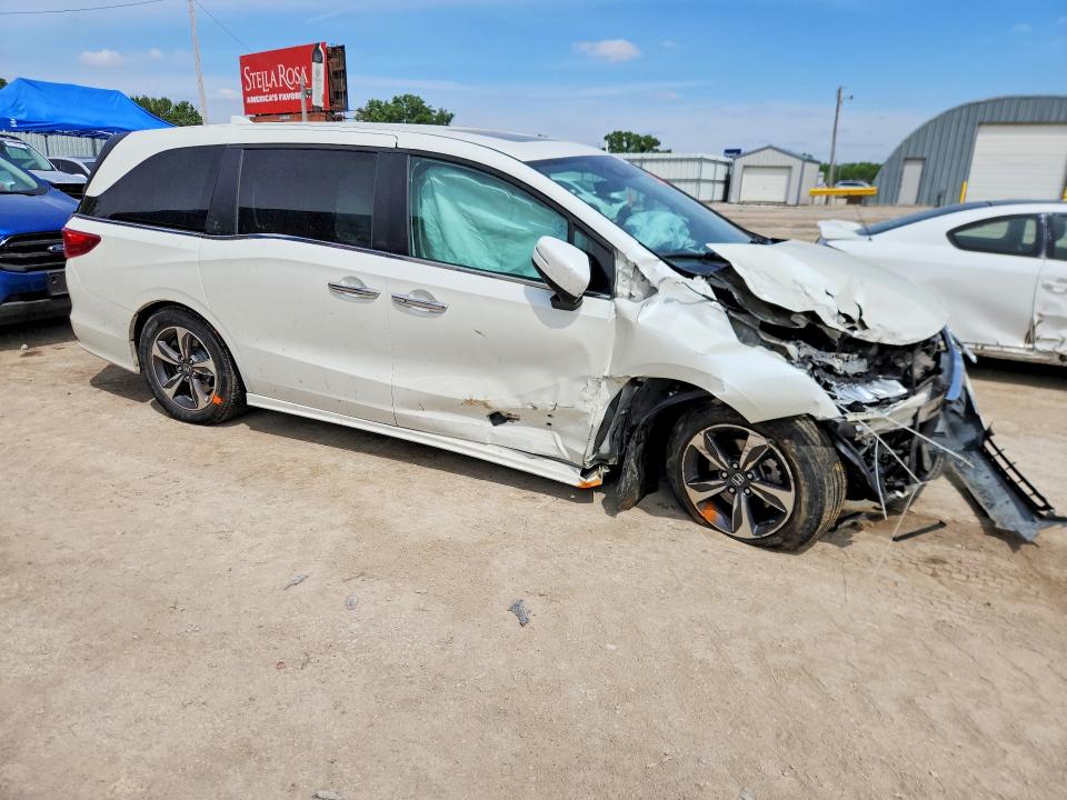 Photo 4 from auction – 2018 HONDA ODYSSEY with VIN 5FNRL6H82JB001021