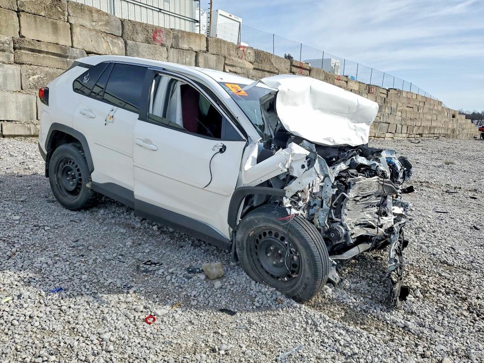 Photo 4 from auction – 2024 TOYOTA RAV4 with VIN 2T3F1RFV1RC436476