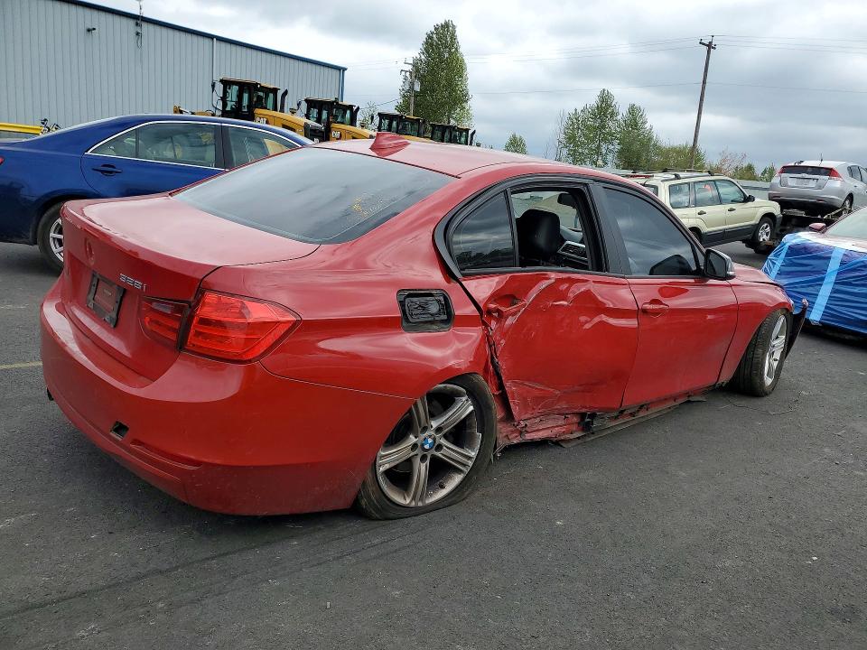Photo 3 from auction – 2013 BMW 328 with VIN WBA3C1C5XDF444827