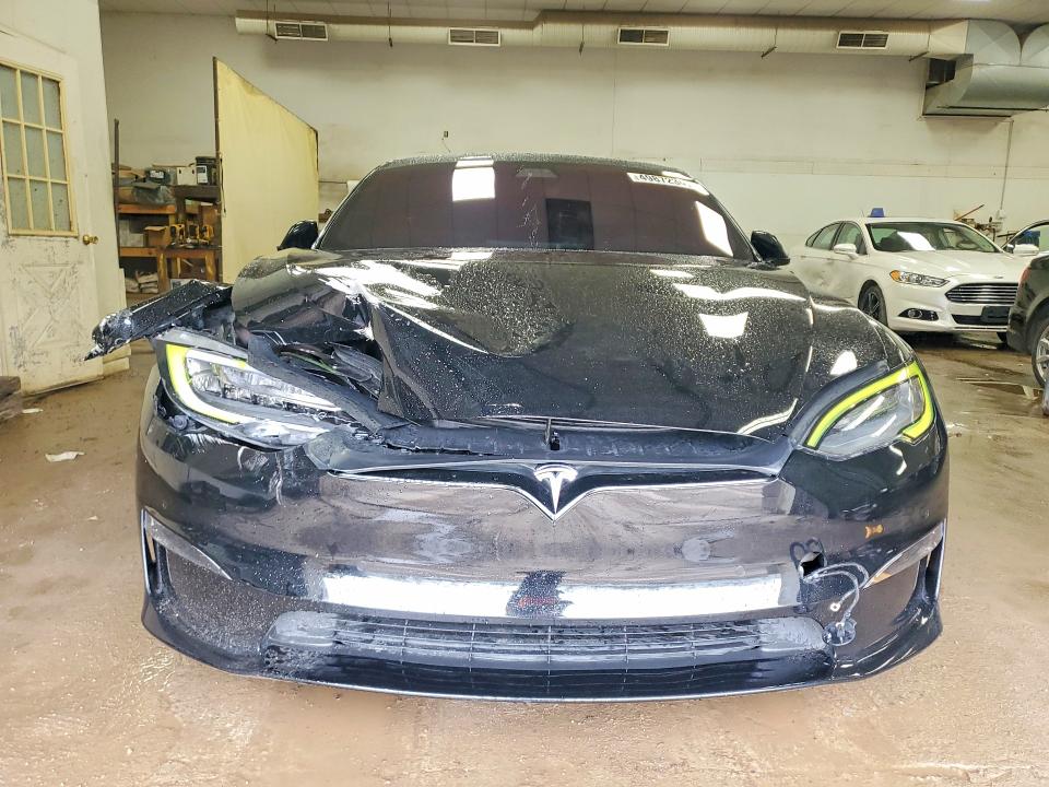 Photo 5 from auction – 2021 TESLA MODEL S with VIN 5YJSA1E65MF441767