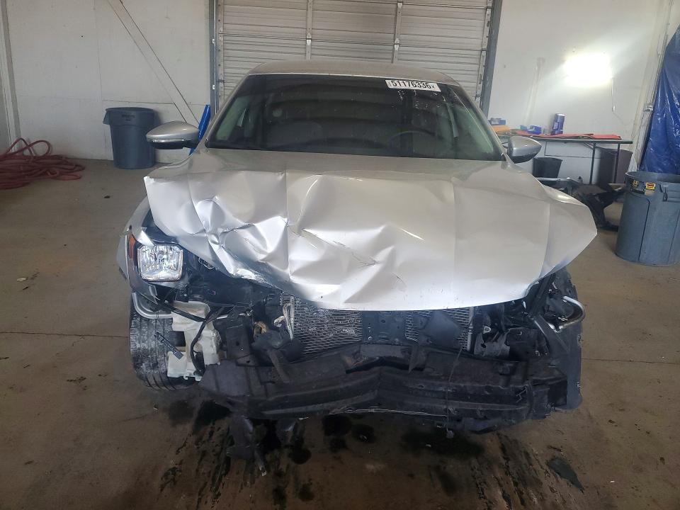 Photo 5 from auction – 2016 VOLKSWAGEN PASSAT with VIN 1VWAT7A39GC020363