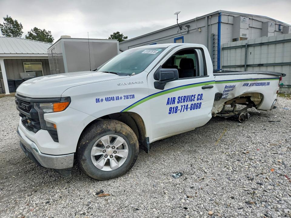 CHEVROLET SILVERADO 2023 z numerem VIN 3GCNAAED4PG293590 - Zdjęcie z aukcji