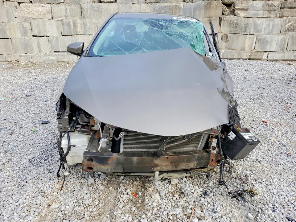 Photo 5 from auction – 2018 TOYOTA COROLLA with VIN 2T1BURHE8JC110643