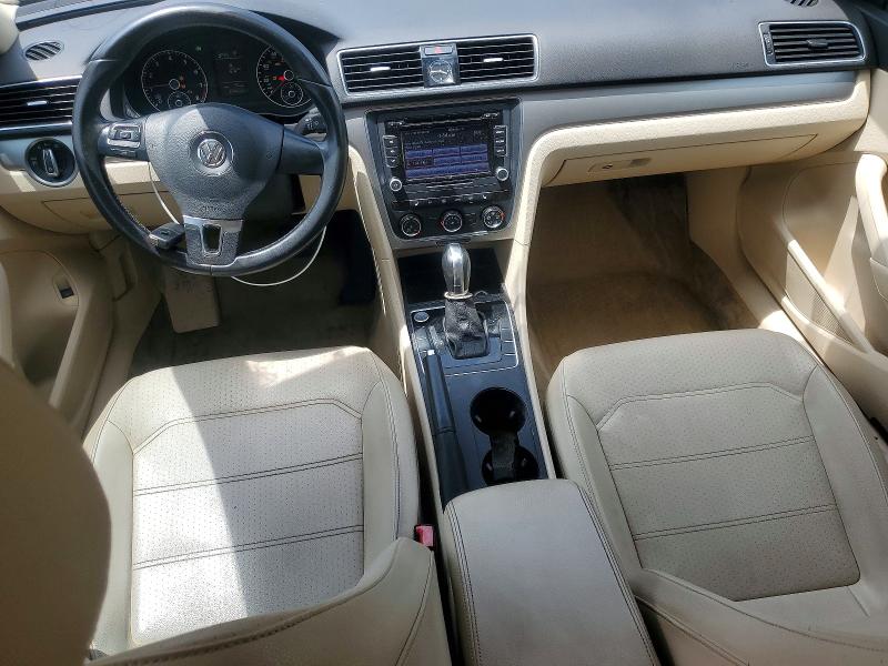 Photo 8 from auction – 2015 VOLKSWAGEN PASSAT with VIN 1VWAS7A38FC122058