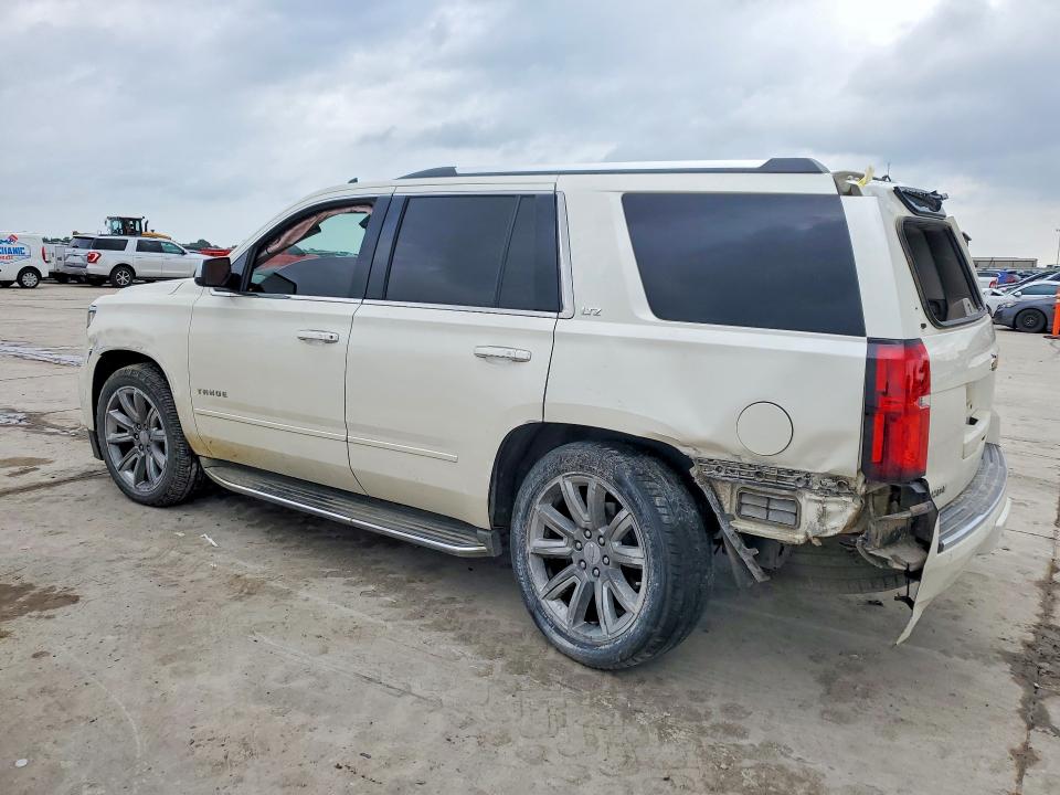 Photo 2 from auction – 2015 CHEVROLET TAHOE with VIN 1GNSCCKC0FR299865