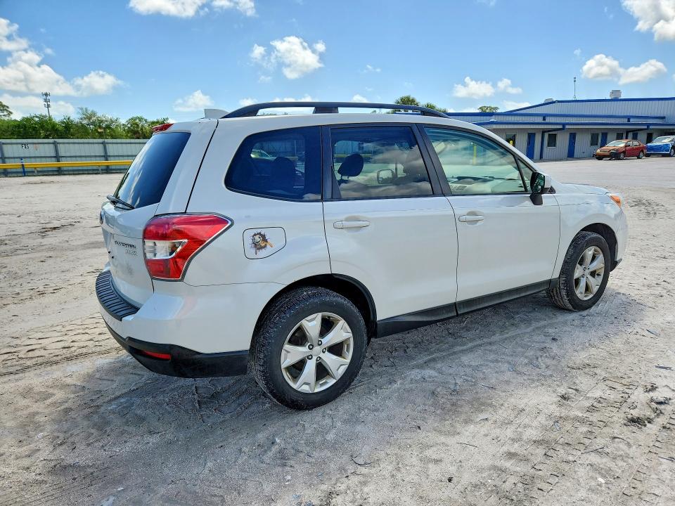 Photo 3 from auction – 2016 SUBARU FORESTER with VIN JF2SJADC7GH467283