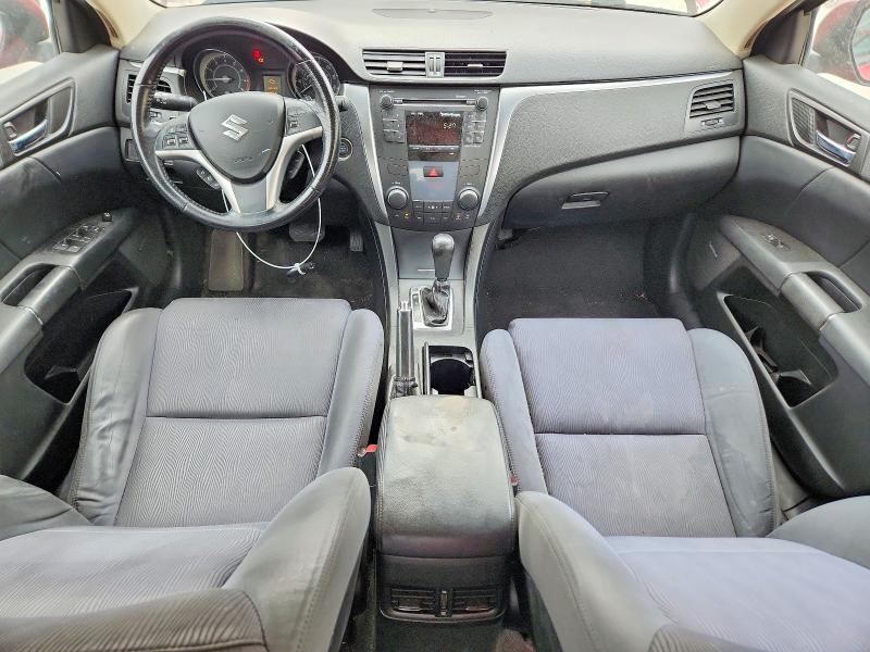 Photo 8 from auction – 2012 SUZUKI KIZASHI with VIN JS2RF9A67C6100035