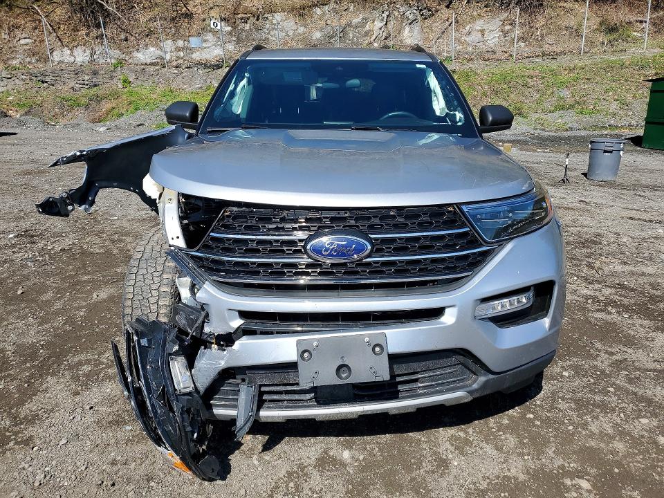 Photo 5 from auction – 2023 FORD EXPLORER with VIN 1FMSK8DH9PGA70823