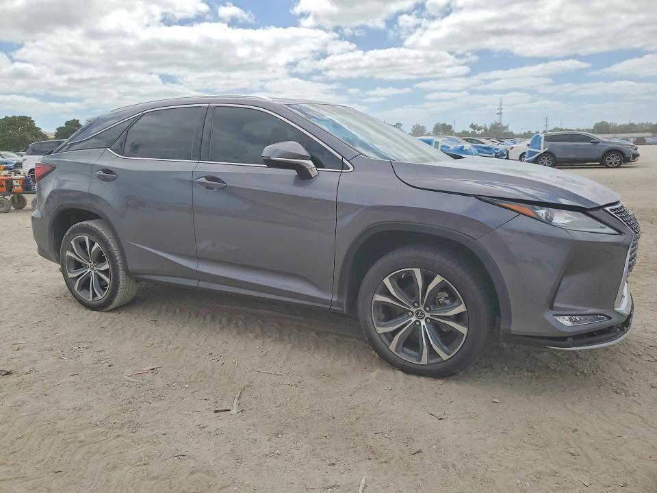 Photo 4 from auction – 2022 LEXUS RX with VIN 2T2HZMAA9NC236176