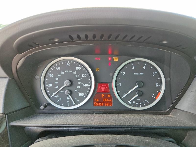 Photo 9 from auction – 2005 BMW 530 with VIN WBANA73575CR57425