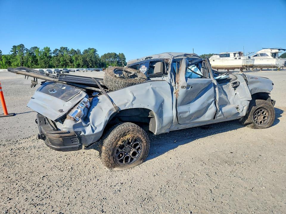 Photo 3 from auction – 2025 CHEVROLET SILVERADO with VIN 3GCUKHE87SG203698