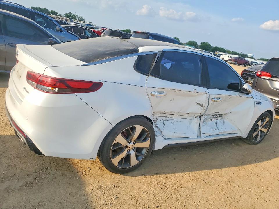 Photo 3 from auction – 2016 KIA OPTIMA with VIN 5XXGW4L20GG016905