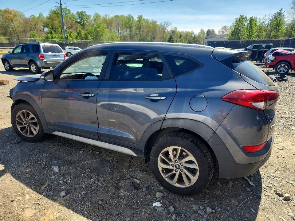 Photo 2 from auction – 2017 HYUNDAI TUCSON with VIN KM8J3CA49HU450180
