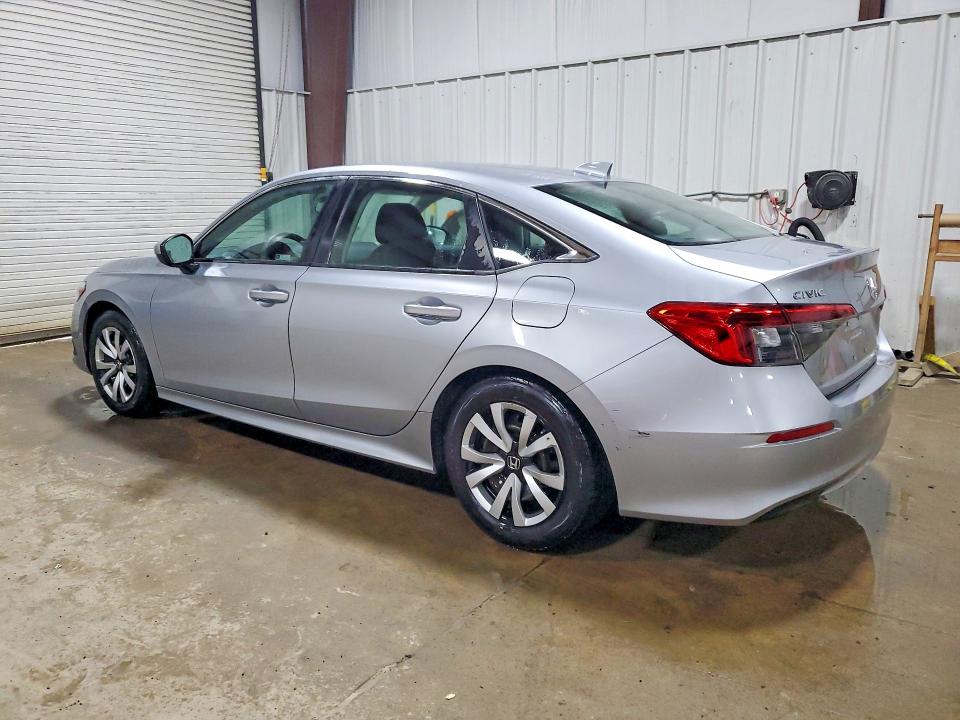 Photo 2 from auction – 2022 HONDA CIVIC with VIN 2HGFE2F23NH545484