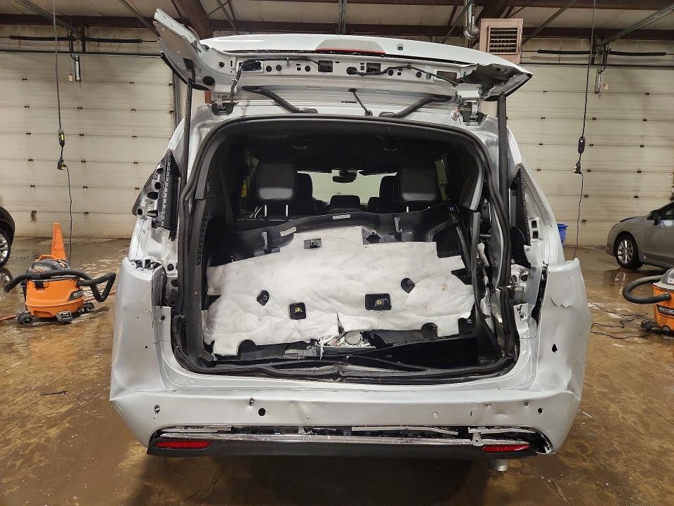 Photo 6 from auction – 2026 CHRYSLER PACIFICA with VIN 2C4RC1BGXTR172819