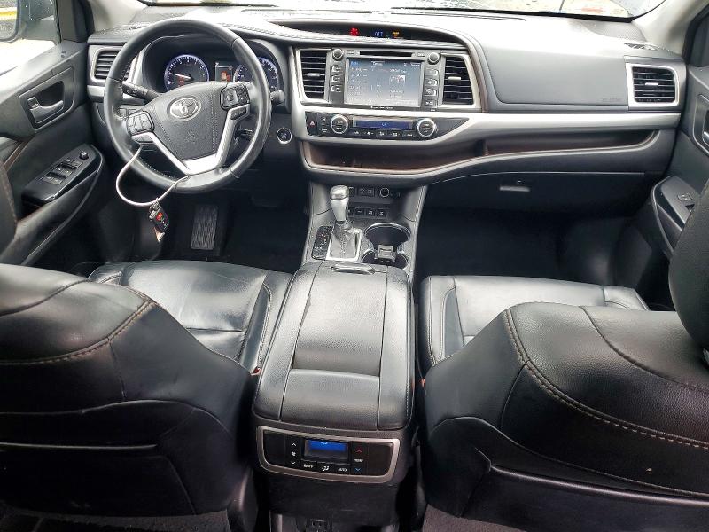 Photo 8 from auction – 2017 TOYOTA HIGHLANDER with VIN 5TDJZRFH1HS509924