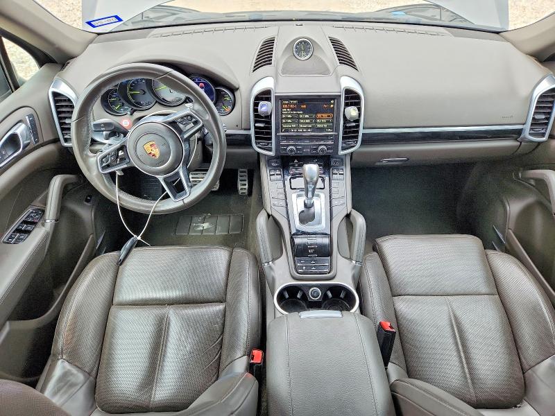Photo 8 from auction – 2016 PORSCHE CAYENNE with VIN WP1AE2A25GLA63443