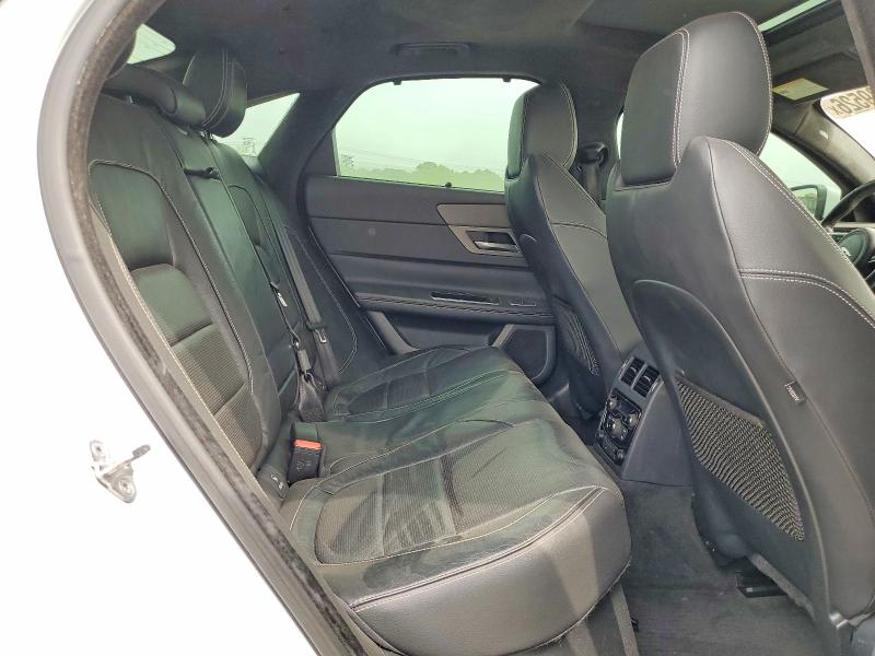 Photo 10 from auction – 2016 JAGUAR XF with VIN SAJBG4BV8GCY06179