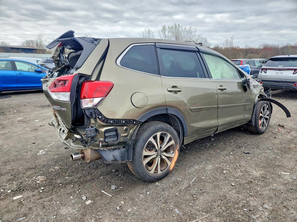 Photo 3 from auction – 2022 SUBARU FORESTER with VIN JF2SKAPC3NH508997