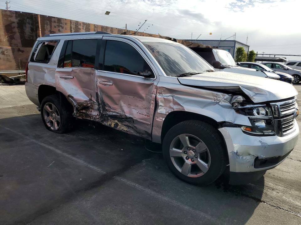 Photo 4 from auction – 2015 CHEVROLET TAHOE with VIN 1GNSCCKC6FR300310