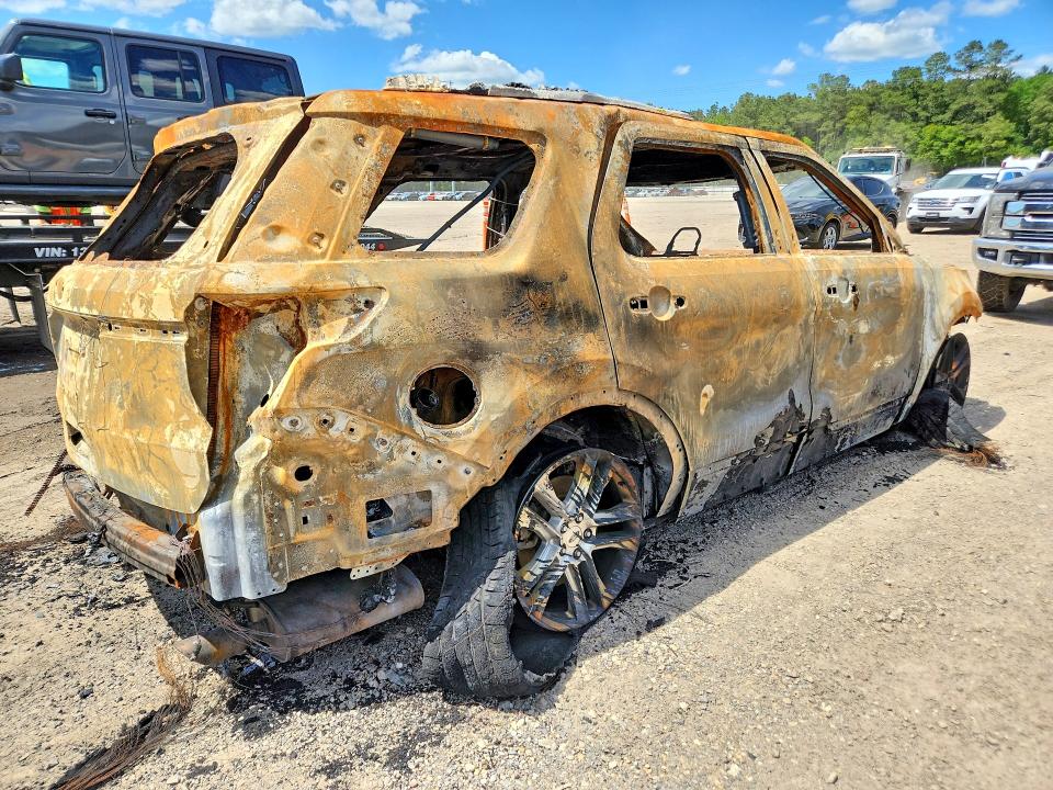 Photo 3 from auction – 2017 FORD EXPLORER with VIN 1FM5K7D81HGB87241
