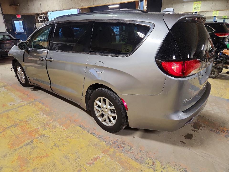 Photo 2 from auction – 2020 CHRYSLER VOYAGER with VIN 2C4RC1DG2LR264620