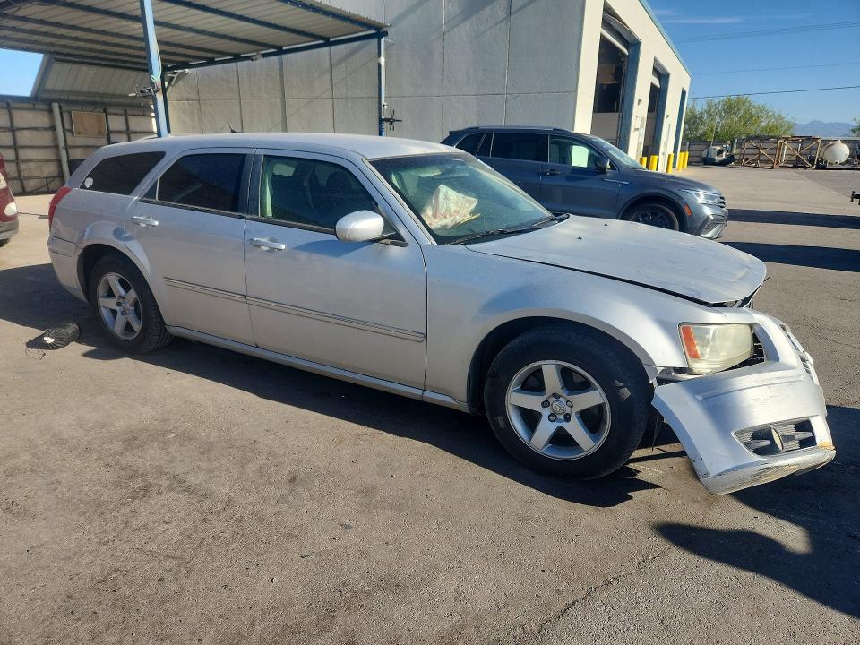 Photo 4 from auction – 2008 DODGE MAGNUM with VIN 2D4FV37VX8H242531