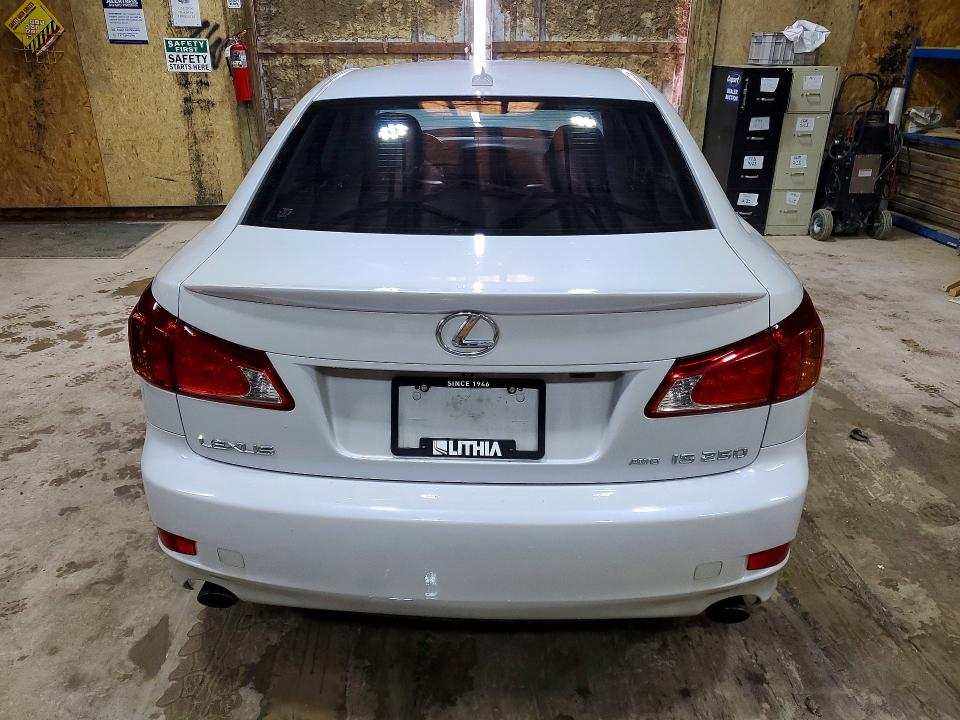 Photo 6 from auction – 2010 LEXUS IS with VIN JTHCF5C28A2032950